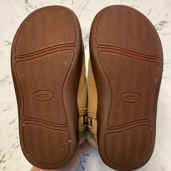 UGG Jorie Boots Size 8 Toddler - Picture 4 of 7